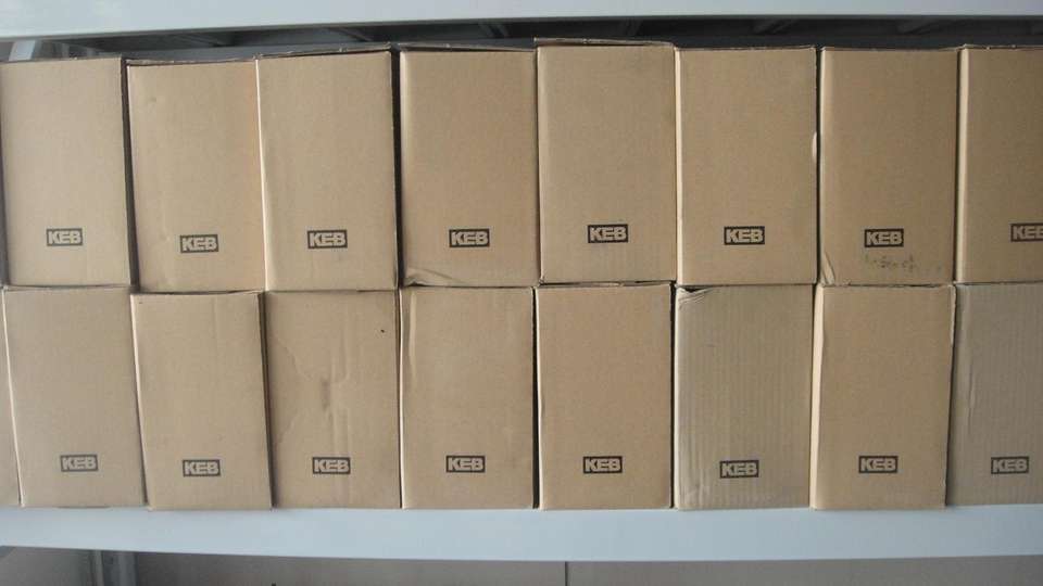 Keb Instock BrKeb Inverter 14.F5.B1D-380A 100% Original Brand