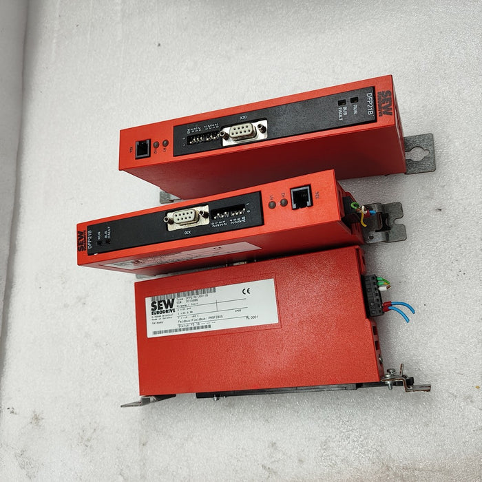 SEW DFP21B/UOH11B Communication Module DFP21B UOH11B Brand Used #HL