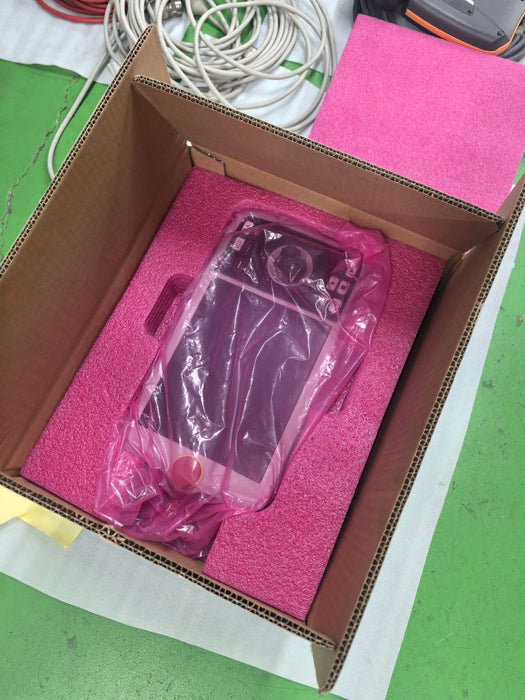 ABB DSQC3122 3HAC087622-001 SxTPU4 Flexpendant with 10M Cable for IRC7