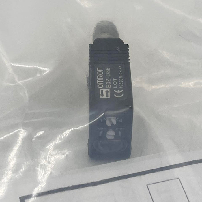 Omron CncjapanPlc Switch Sensor E3Z-R61 E3Z-D86 100% Original