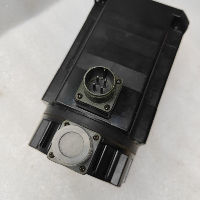 1PC Sanyo Denki P10B13100BXS52 Used