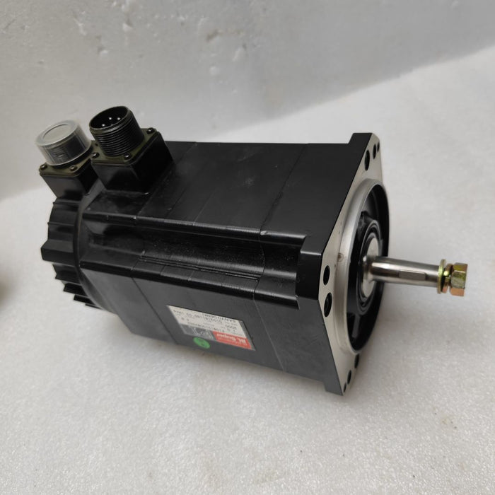 1PC Sanyo Denki P10B13100BXS52 Used