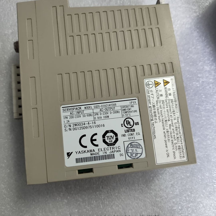 1PC YASKAWA SGDS-01A31AY566 Used