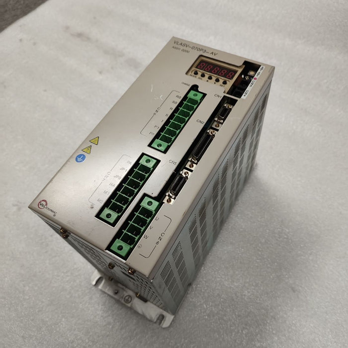 1PC YASKAWA SGDS-01A31AY566 Used