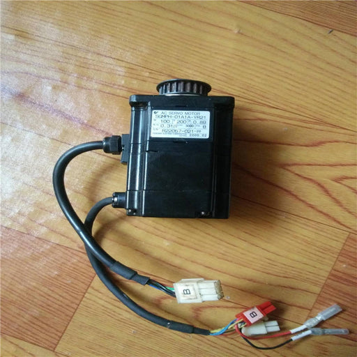 Yask Awa YaskawaElectric Ac Servo Motor SGMPH-01A1A-YR21 Used