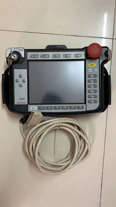 DENSO TP-RC7M-1 Pendentif d'apprentissage avec câble utilisé